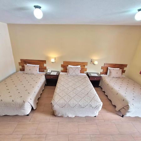 Hotel Y Restaurante Villa Esmeralda Реталулеу Екстер'єр фото