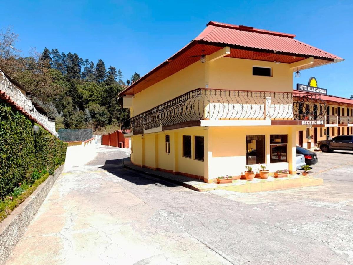 Hotel Y Restaurante Villa Esmeralda Реталулеу Екстер'єр фото